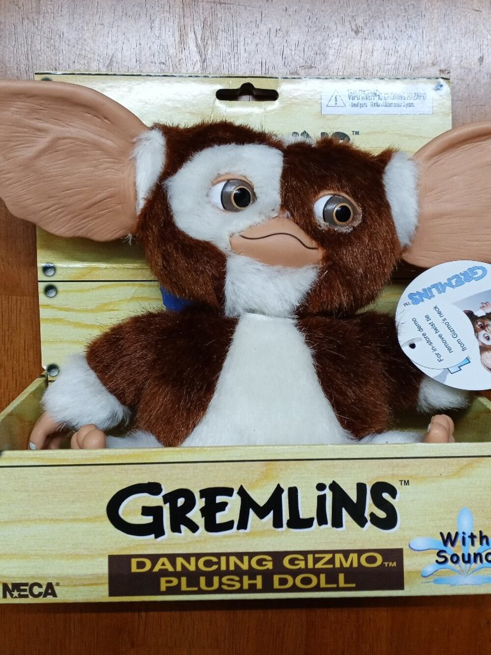 Gremlins Gizmo Dancing Plush Doll by NECA New